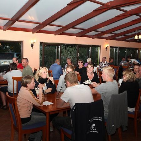 Camping Oase Praha Hotel Zlatniky  Exterior photo