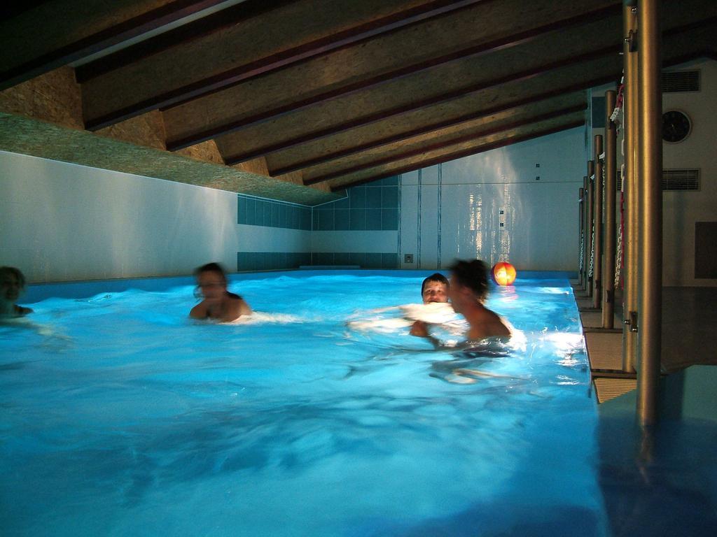 Camping Oase Praha Hotel Zlatniky  Exterior photo