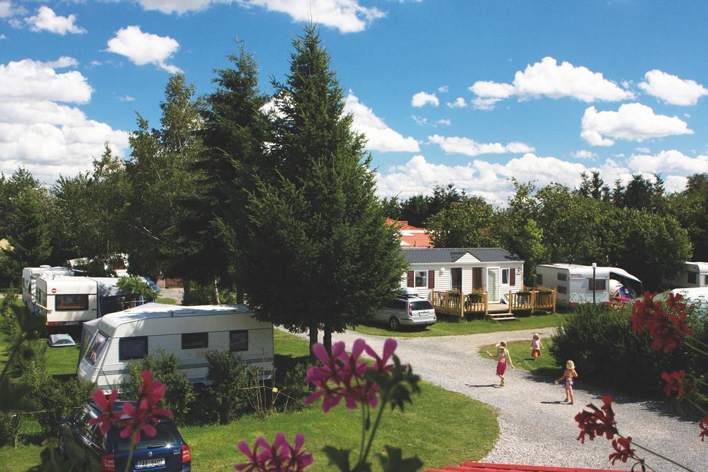 Camping Oase Praha Hotel Zlatniky  Exterior photo